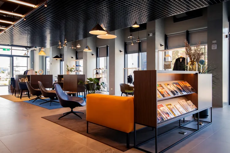 BMW蘭陽鎔德服務中心不僅是一處提供維修保養的專業空間，更是一個融合設計美學與生活態度的沉浸式場域。業者提供