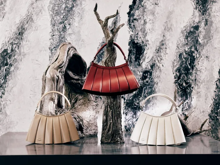 LENGLEN「百褶裙包」推出不同尺寸以及色選。品牌提供