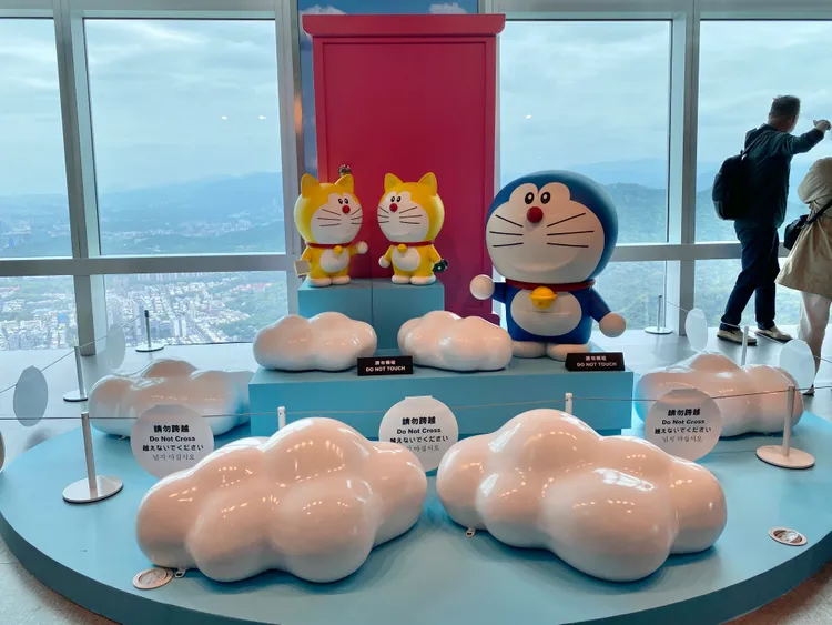 「超級機器人傳奇特展」哆啦A夢裝置。莊偉祺攝