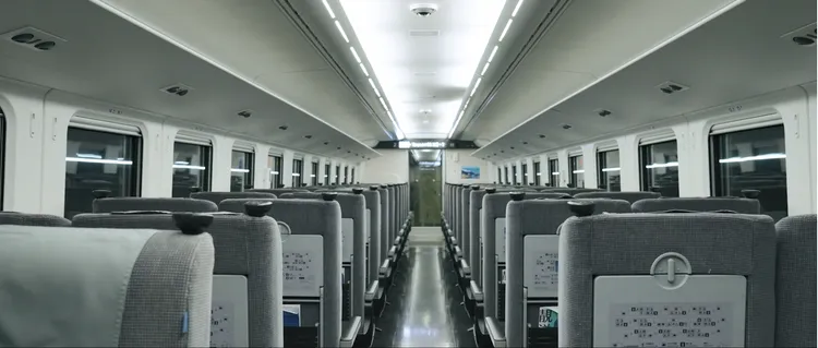 該紀念燈光將於每年4月2日至6日點亮，為罹難者送上最深的悼念。台鐵提供