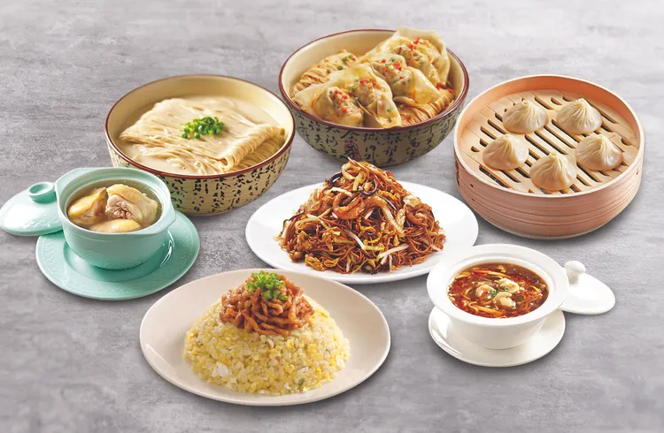 下午茶個人套餐提供5選1的主食選項。樂天皇朝提供