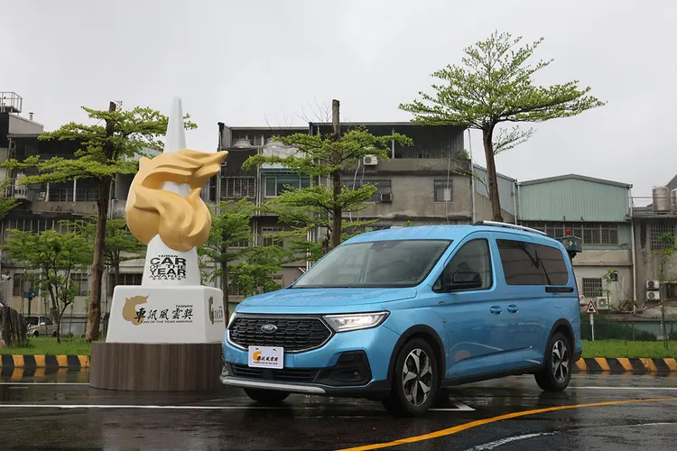 2025車訊風雲獎 最佳進口中型MPV Ford Tourneo Connect。主辦單位提供