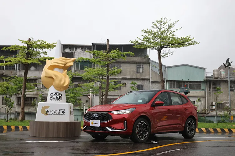 2025車訊風雲獎 最佳國產中型SUV Ford Kuga。主辦單位提供