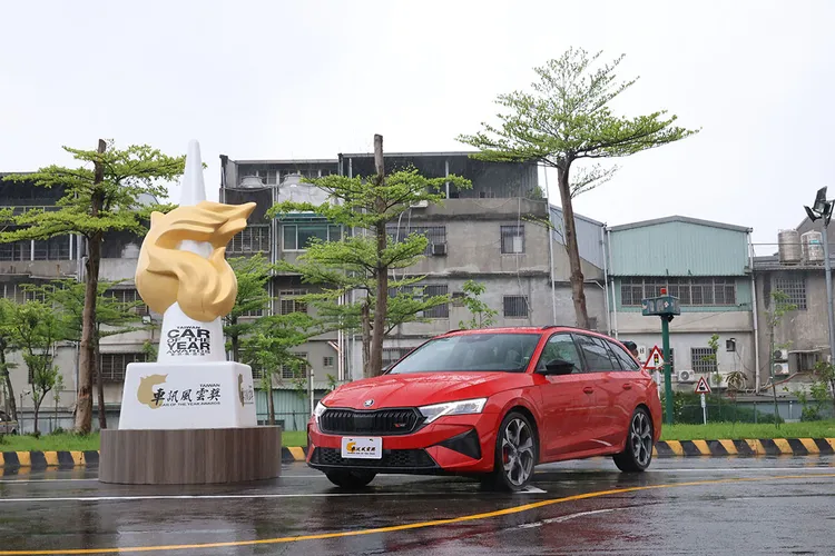 2025車訊風雲獎 最佳進口中型車 Skoda Octavia。主辦單位提供
