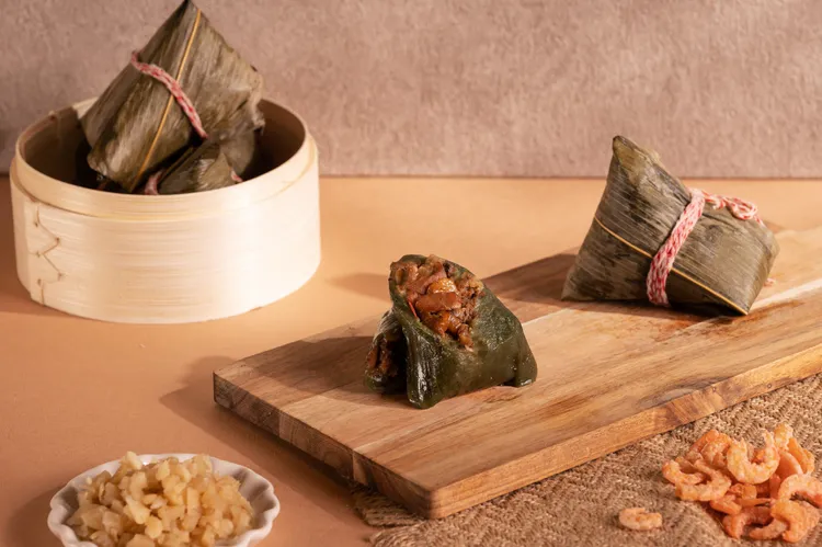 林口亞昕福朋喜來登酒店「昕福粽意」古早味艾草粿粽。業者提供