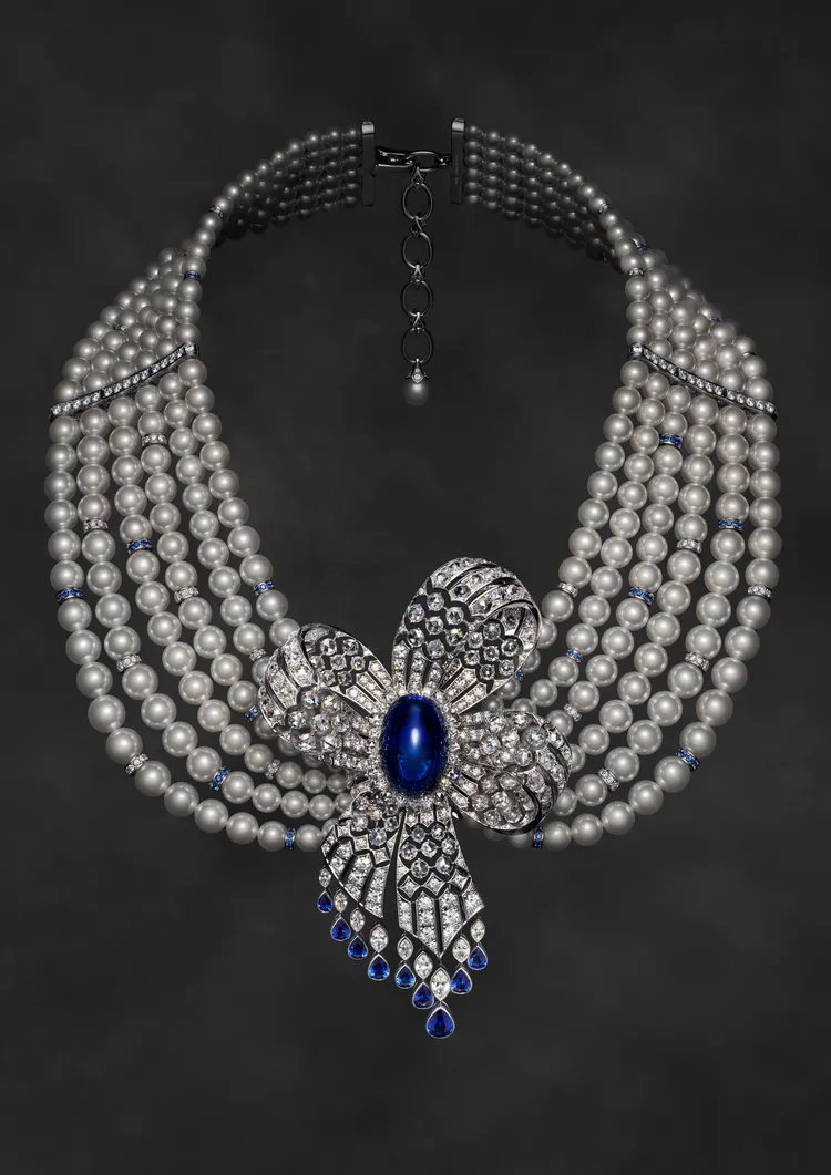 丹泉石珍珠鑽石項鍊，1370萬元。品牌提供