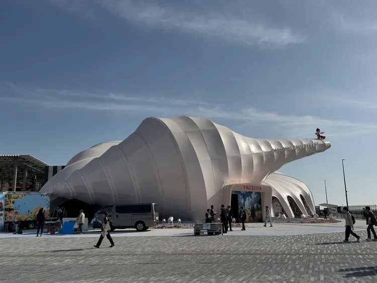 螺旋狀的保聖那集團展館。中央社