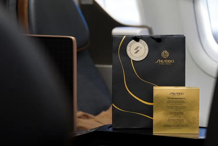 星宇航空更特別與資生堂國際櫃合作，提供資生堂國際櫃頂級系列「極上御藏」五件組。星宇航空提供