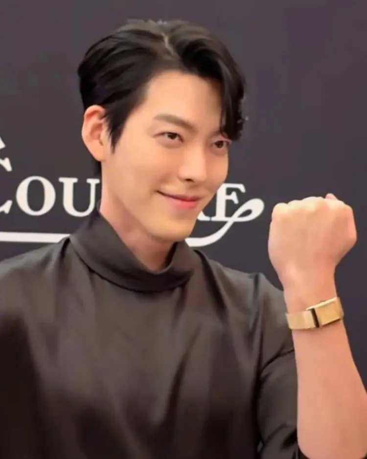 金宇彬現身WW錶展。翻攝kimwoobin.brasil IG