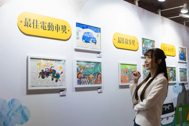 評審老師驚嘆孩子們的創意，從空間布局到天馬行空的車輛設計，展現出色的想像力與繪畫天賦。業者提供