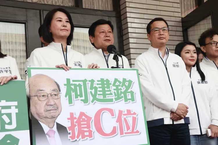 立法院院會 國民黨團王鴻薇、傅崐萁、羅智強。彭欣偉攝