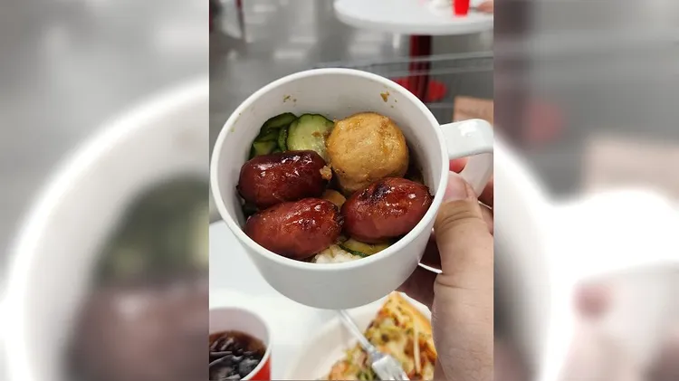 好市多滷肉飯變成杯子裝。翻攝自臉書社團Costco好市多 商品經驗老實說