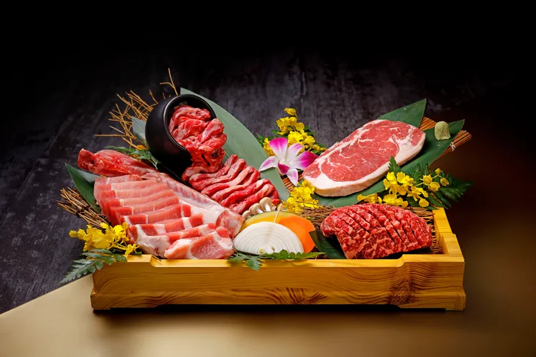 赤虎牛排拼盤。業者提供