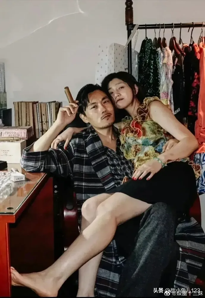 秦昊（左）與陳妍希2016年拍攝電影《風中有朵雨做的雲》。翻攝娛圈十三妹微博