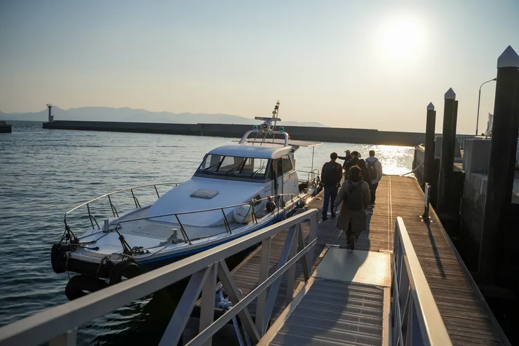 搭乘「海上計程車」方便在諸島之間穿梭。田欣雲攝影