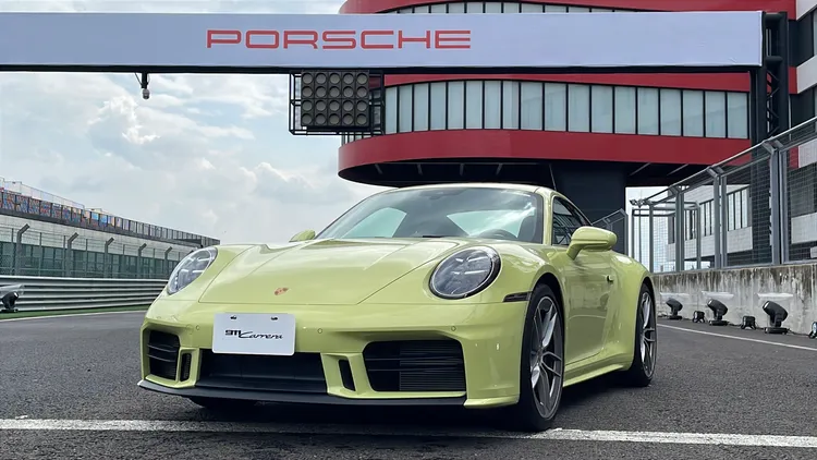 911 Carrera雖維持傳統純燃油設定，但動力同樣有所提升。林浩昇攝