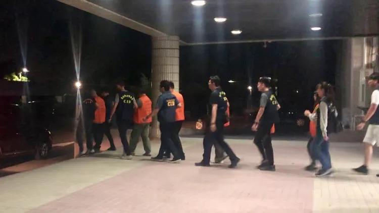 警方在全台9縣市共逮到11名車手，起出3萬多元贓款。翻攝照片