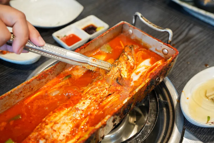 紅燒帶魚。田欣雲攝影