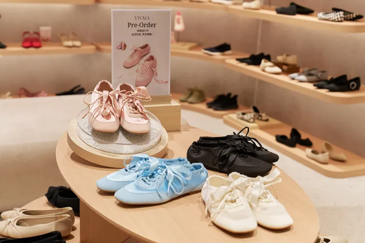 芭蕾舞鞋也是VIVAIA的熱門款式。品牌提供