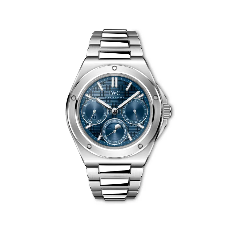 IWC工程師萬年曆腕錶41mm精鋼款，41.6mm，精鋼錶殼，藍色錶盤，精鋼錶鍊，IWC自製82600自動上鍊機芯，動力儲存60小時，防水深度100米。品牌提供