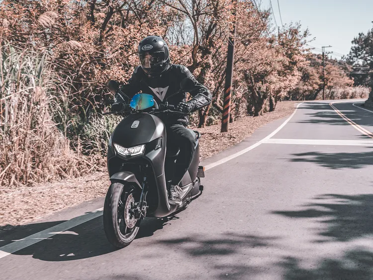 即日起至4月30日止，購買智慧電車「Ai-1 Sport+」同步祭出無卡分期日付不到100元、36期0利率方案。業者提供