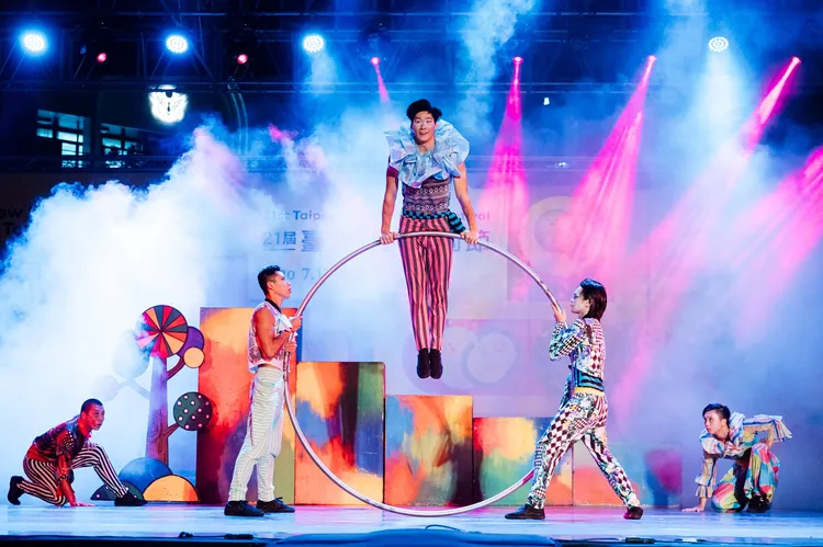 FOCASA馬戲團將於新北市美術館開館活動，帶來親子馬戲作品《潘朵拉的盒子》。FOCASA馬戲團提供