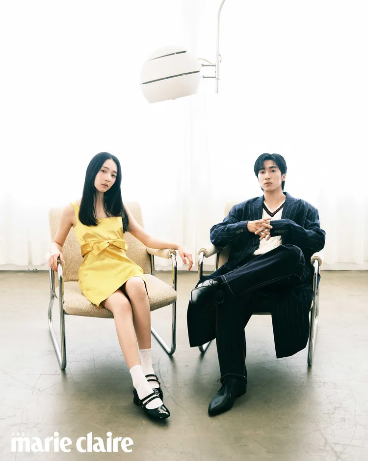 李沐（左）、婁峻碩（右）拍攝《Marie Claire美麗佳人》封面。《Marie Claire美麗佳人》國際中文版提供