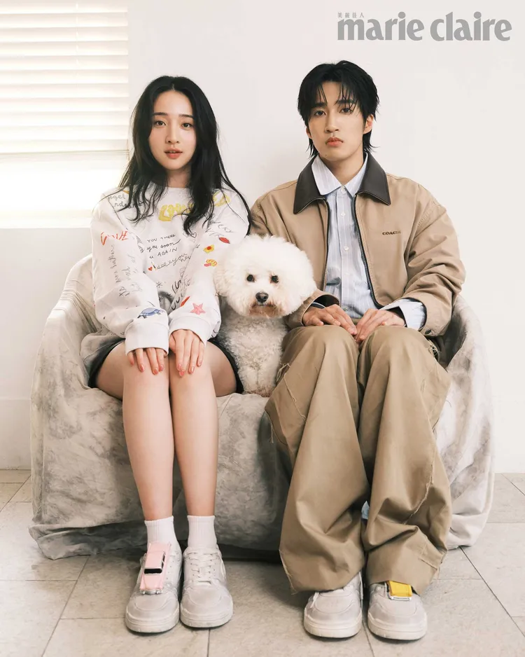 李沐（左）、婁峻碩（右）拍攝《Marie Claire美麗佳人》封面。《Marie Claire美麗佳人》國際中文版提供