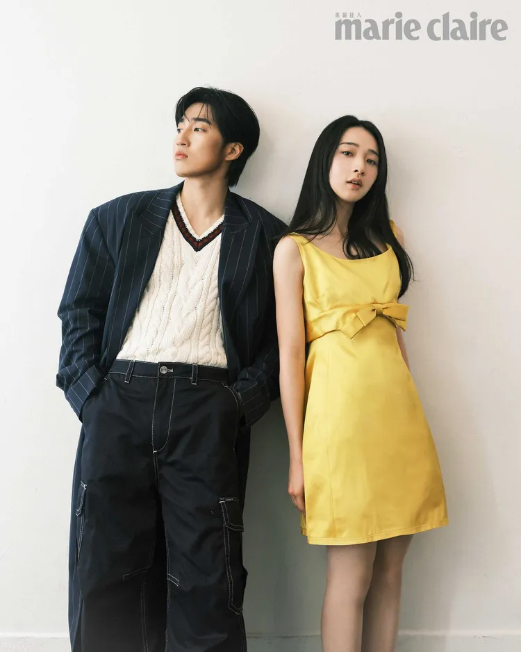 婁峻碩（左）、李沐（右）拍攝《Marie Claire美麗佳人》封面。《Marie Claire美麗佳人》國際中文版提供