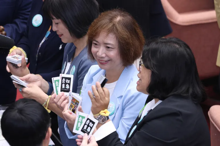 民進黨立委何欣純（中）。資料照，彭欣偉攝