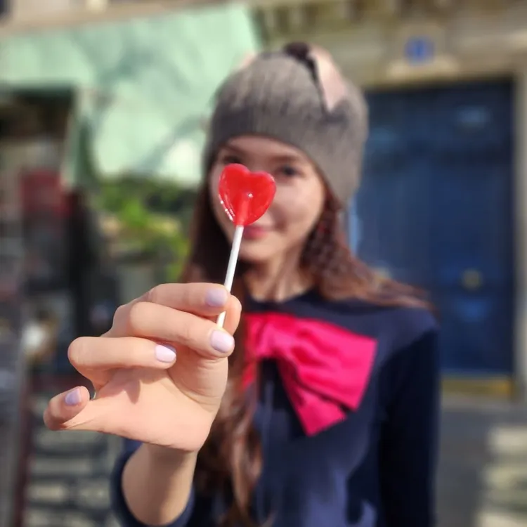 林志玲給你吃糖。翻攝林志玲IG