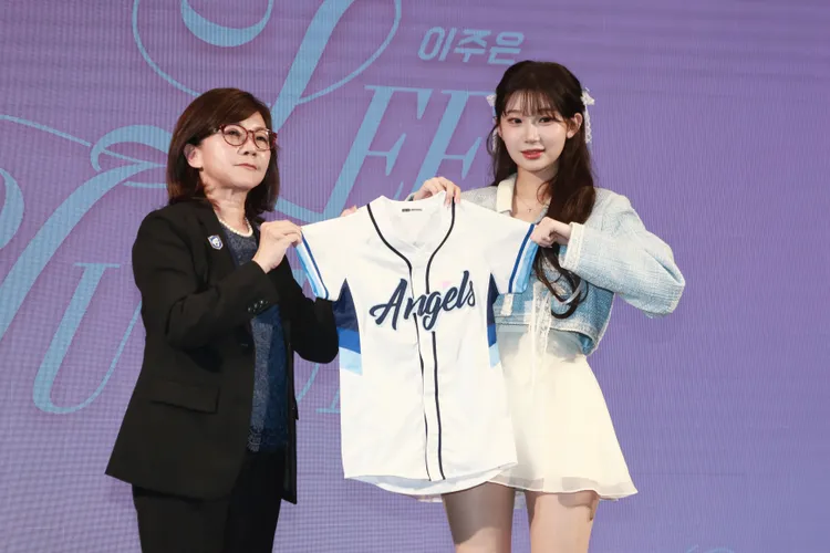 「AI女神」李珠珢加盟富邦悍將。彭欣偉攝