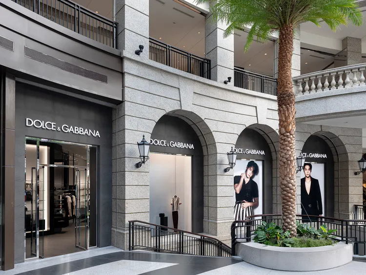 Dolce & Gabbana位於台北BELLAVITA寶麗廣塲的門市正式開幕。品牌提供