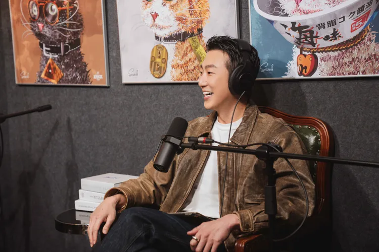 《白日夢非常秋》主持人張懷秋在節目上自曝拍攝電影《角頭－大橋頭》前的田調趣事。犢影制作、有意思國際傳播提供