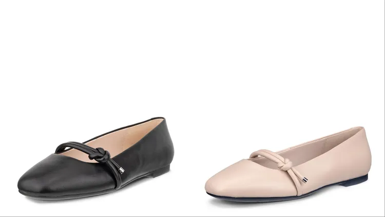 ECCO MARGOT羊皮芭蕾舞娃娃鞋，各5980元。品牌提供