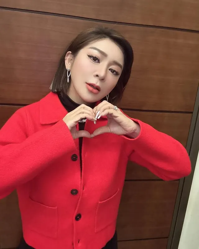 王彩樺昨說：「我有瘦了哦。」翻攝王彩樺IG