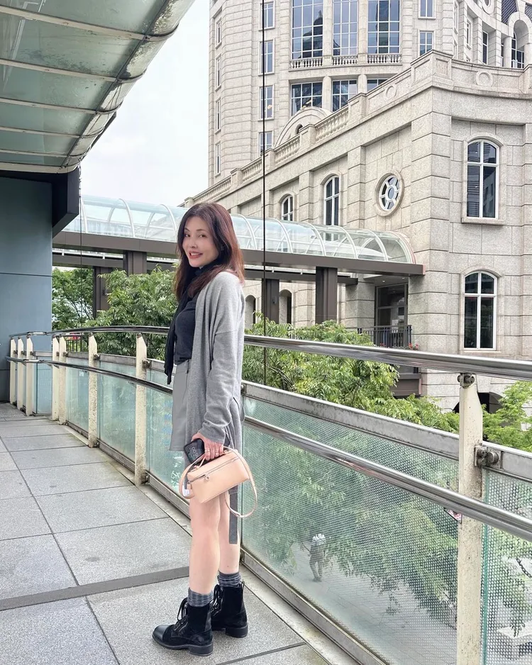 何如芸體驗股市後，發現不適合自己。翻攝何如芸臉書