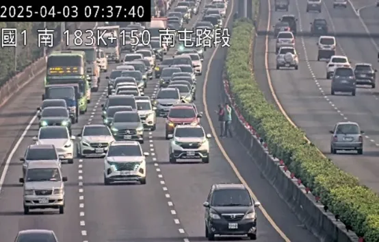 清明連假國道中午前壅塞路段紓解，下午高峰仍待觀察。交通部高速公路局提供