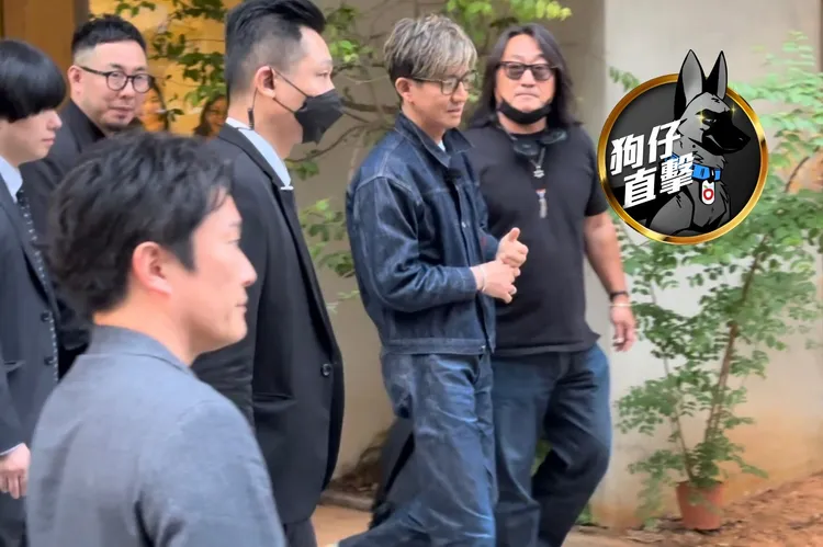 3日傍晚5點，木村拓哉來到松山高中旁「三俓就荒」茶館品茗。特勤中心攝