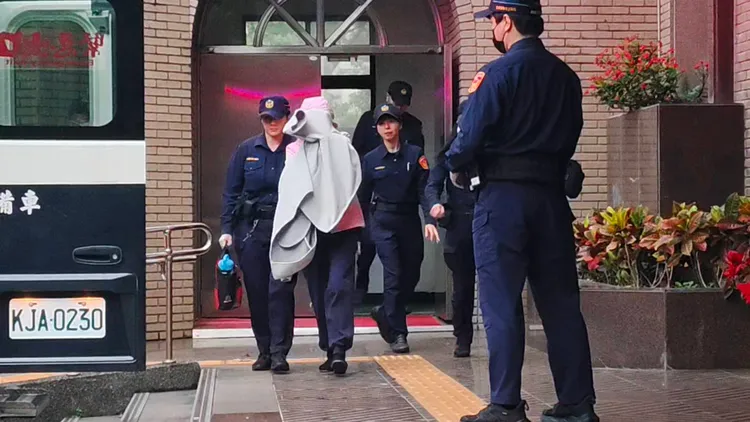 劉彩萱今天下午以證人身分接受檢辯交互詰問。張欽攝