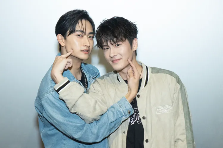 張家陞（右）與毛祁生演出BL劇，被爆不喜歡參加宣傳。LINE TV提供