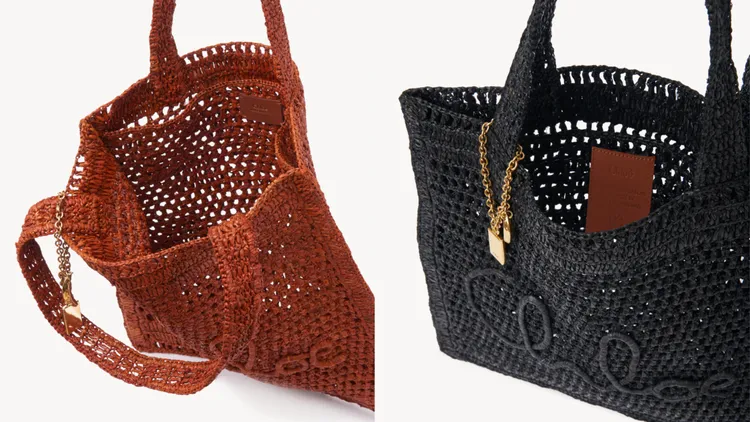 Summer Banana草編托特包配有皮革標與金屬鍊條。品牌提供