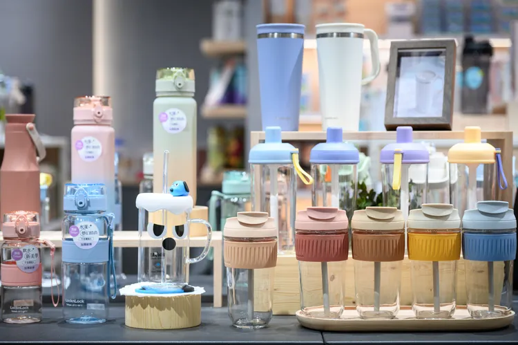 限定美型保鮮盒、隨行杯瓶買一送一。業者提供