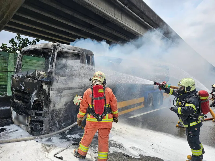 火勢迅速獲得撲滅。消防局提供