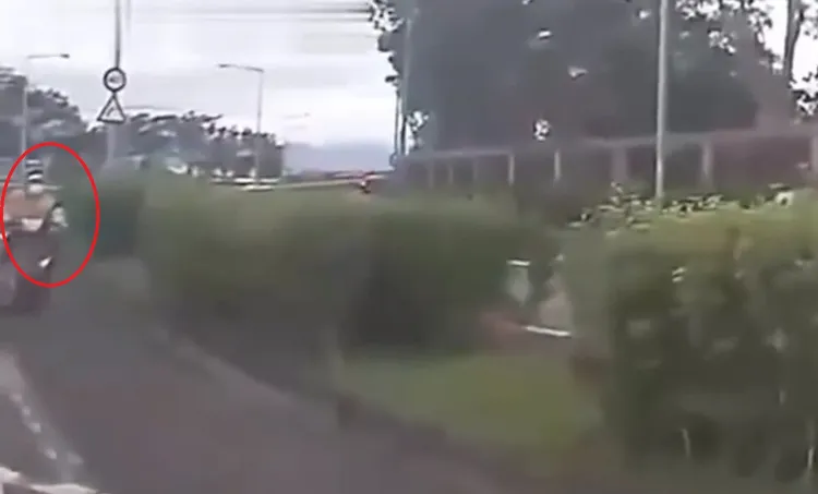 武男逆向行駛在國道上遭警方攔截。翻攝照片