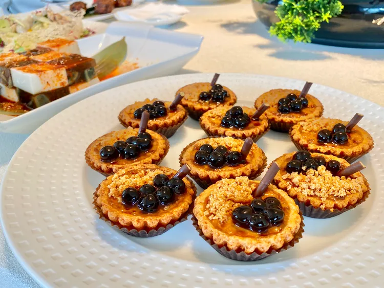 「波霸珍奶蛋塔」，吃得到濃郁奶茶餡搭配滿滿珍珠。莊偉祺攝