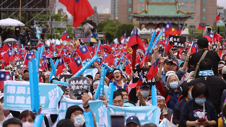 426凱道集會現場人群。彭欣偉攝