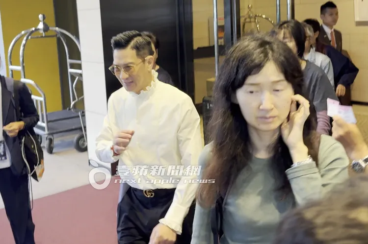 張家輝（左）保養得宜看不出已60歲。特勤中心攝