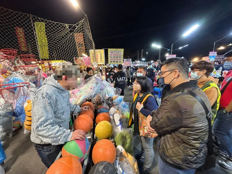 南市衛生局將派員到花園夜市稽查。資料照片