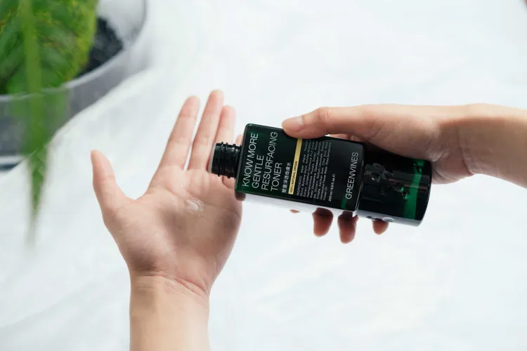 綠藤生機雙重淨透煥膚水，200ml／1480元。品牌提供